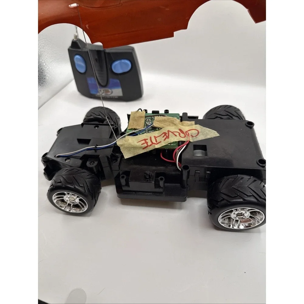 2000 Mattel Tyco R/C Radio Control Corvette  With Remote UNTESTED